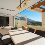 Renovated 3-Bedroom Penthouse With Terrace And La Concha To Sea Views 3