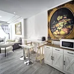 Beautifully refurbished 2 bedroom apartment beachside in the heart of Marbella 4