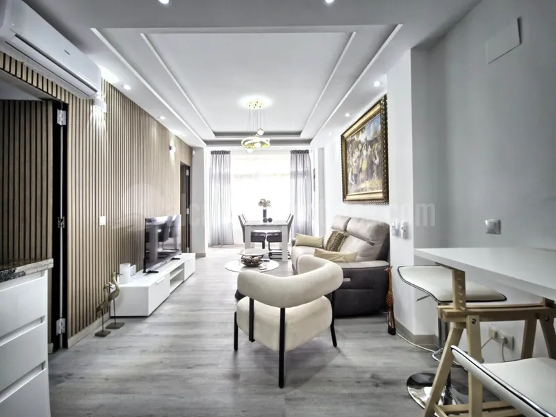 Beautifully refurbished 2 bedroom apartment beachside in the heart of Marbella