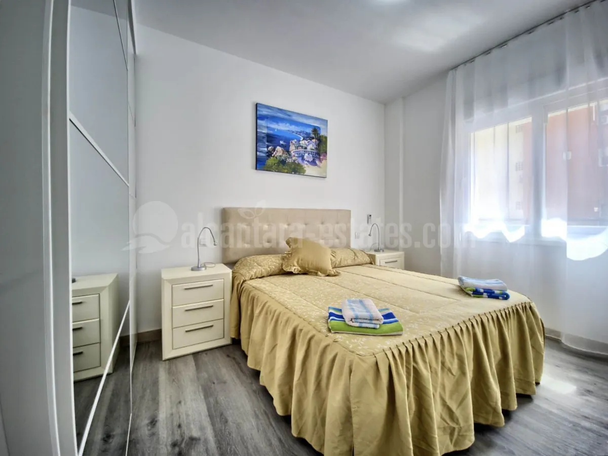 Beautifully refurbished 2 bedroom apartment beachside in the heart of Marbella