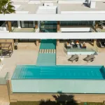 Elegant Classical Villa with Panoramic Views in La Alquería, Benahavís 4