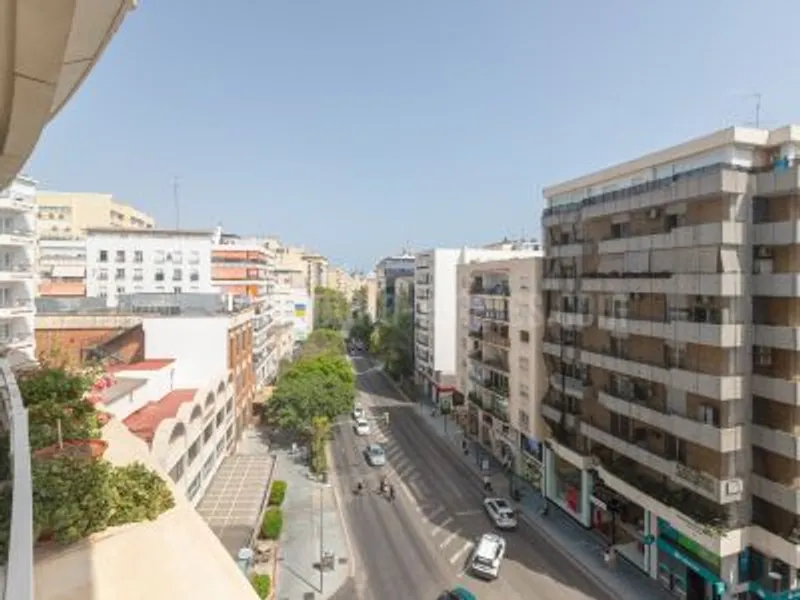 Beautifully refurbished 2 bedroom apartment beachside in the heart of Marbella