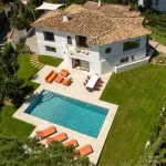 Contemporary Scandinavian-Style Villa with Panoramic Views in Nueva Andalucía 5