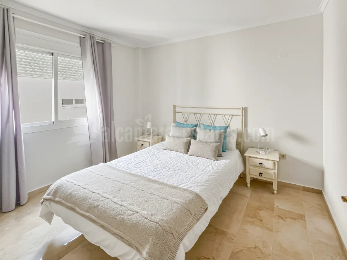 Fantastic, southwest-facing four-bedroom duplex penthouse, set in a prime position within the prestigious Puerto Banús, Marbella