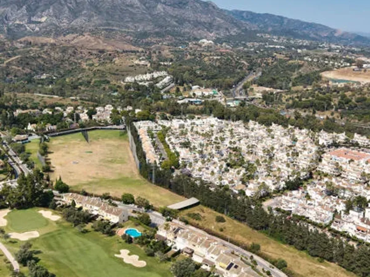 Renovated Townhouse in Alcores del Golf, Nueva Andalucía