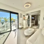 Amazing duplex penthouse with 360 views. 13