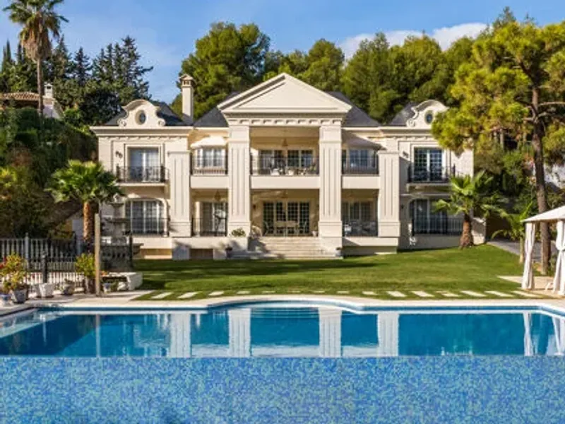 Contemporary Sea-View Villa Project in a Gated Community on Marbella’s Golden Mile
