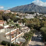 Renovated 3 Bedroom Apartment with sea & mountain views in Nueva Andalucía 8