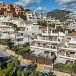 Renovated 3 Bedroom Apartment with sea & mountain views in Nueva Andalucía 9