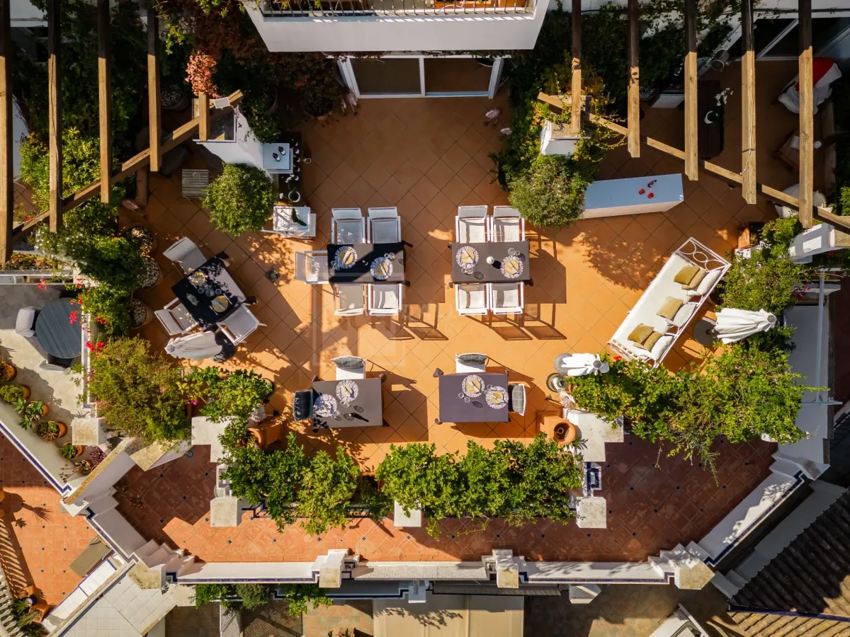 Amazing property with panoramic views!