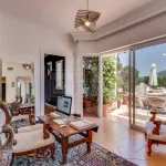 Amazing property with panoramic views! 4