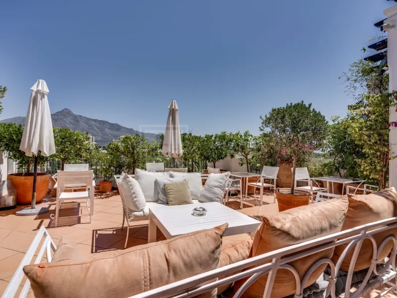 Amazing property with panoramic views!