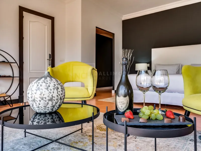 Amazing property with panoramic views!