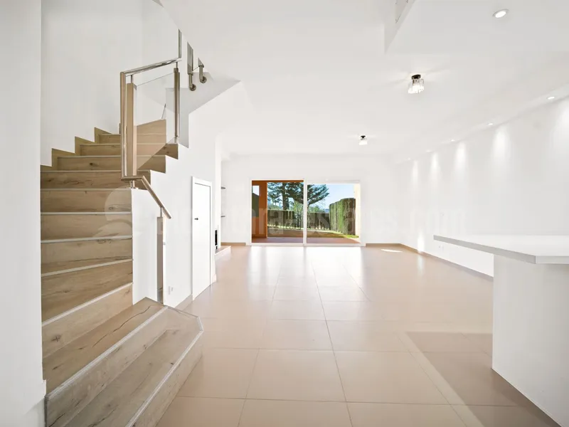 Superb three bedroom, south facing townhouse in Paraiso Bellevue, in El Paraiso on the New Golden Mile