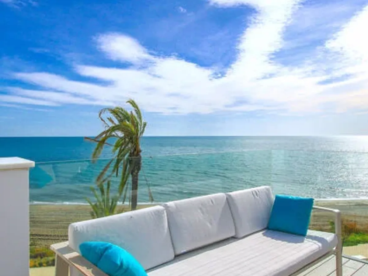The Island 29 - The Island - Modern luxury townhouse with sea and mountain views in frontline beach residence in Estepona
