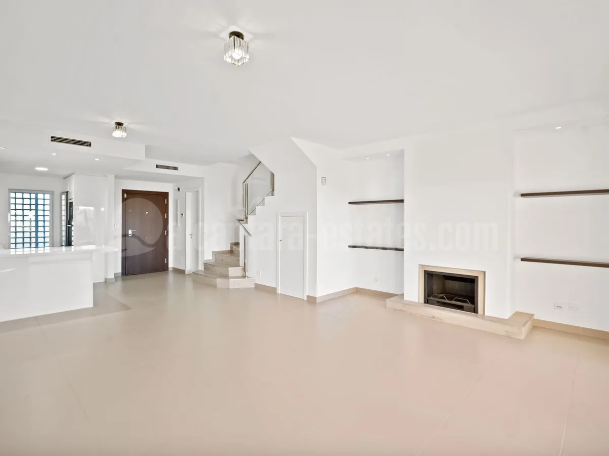 Superb three bedroom, south facing townhouse in Paraiso Bellevue, in El Paraiso on the New Golden Mile