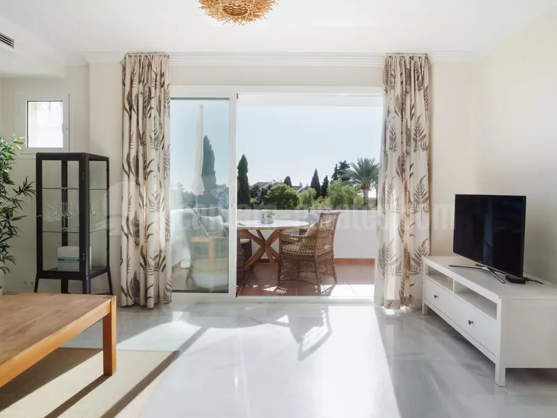 Sea view apartment on prime location