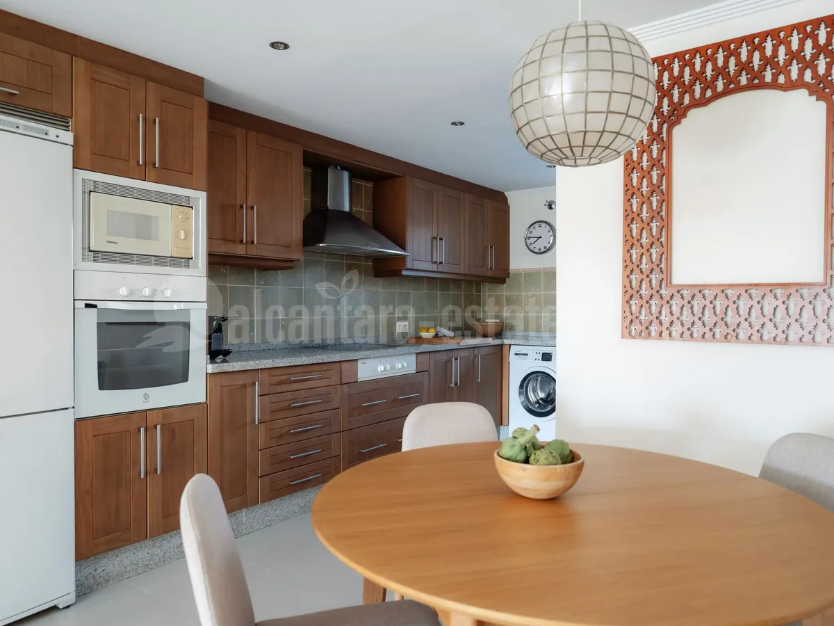 Sea view apartment on prime location