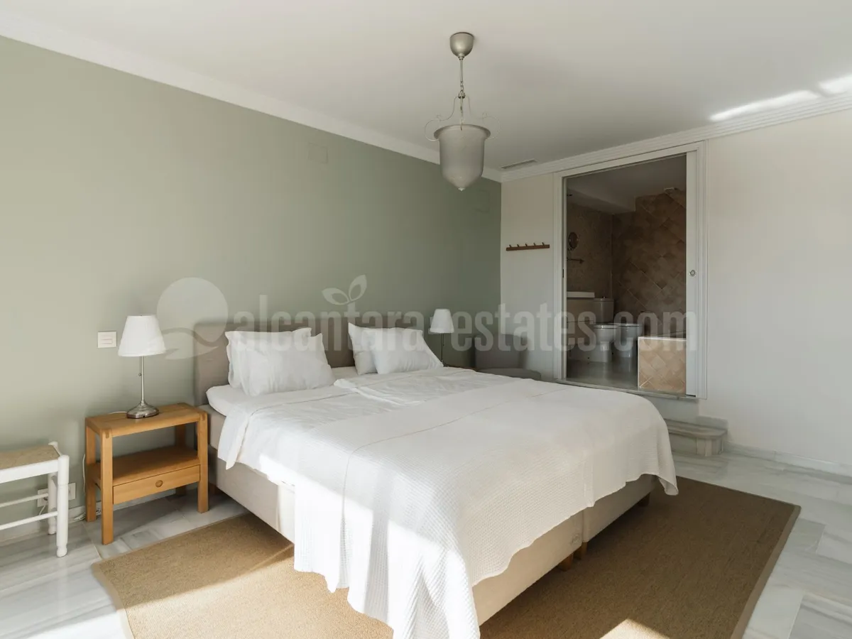 Sea view apartment on prime location