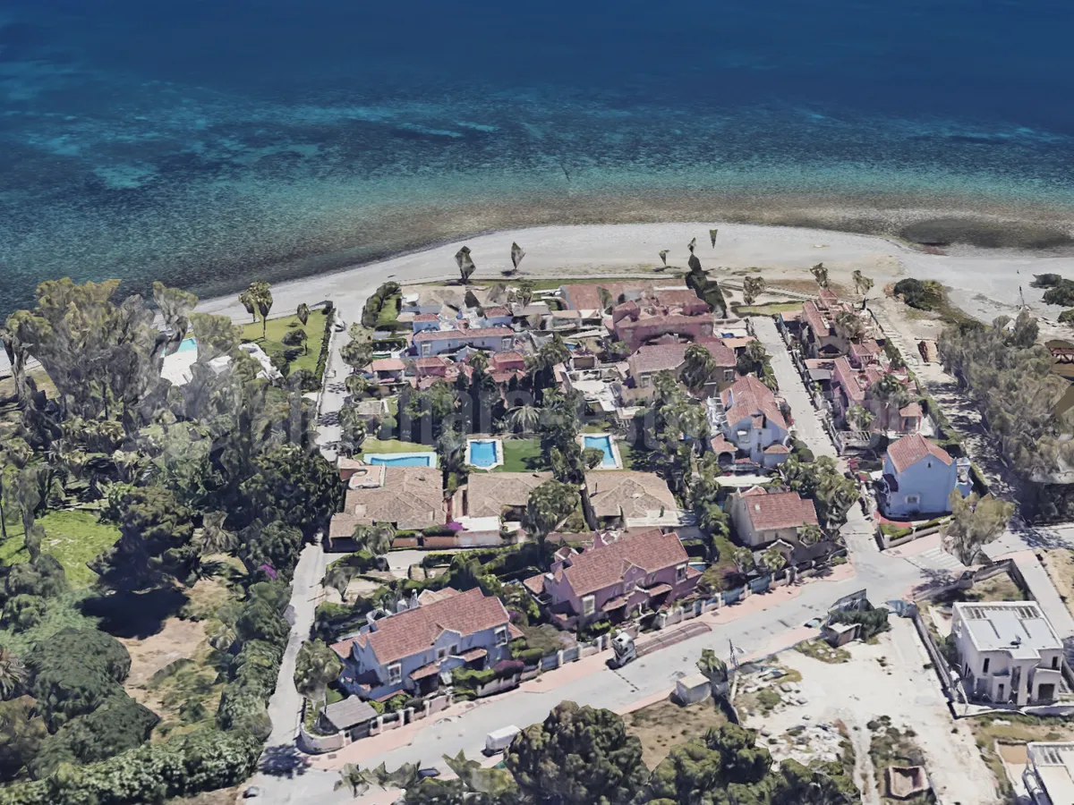 BRAND NEW BEACHSIDE VILLA BETWEEN PUERTO BANUS & SAN PEDRO DE ALCANTARA