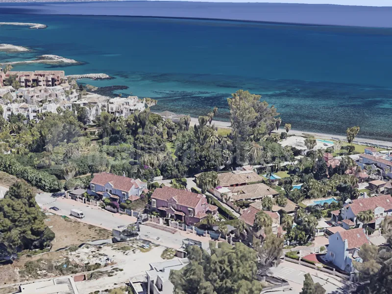 BRAND NEW BEACHSIDE VILLA BETWEEN PUERTO BANUS & SAN PEDRO DE ALCANTARA