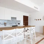 Elegant penthouse in Paraiso Pueblo featuring sea views, spacious terraces, and full facilities. 9