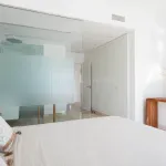 Elegant penthouse in Paraiso Pueblo featuring sea views, spacious terraces, and full facilities. 14