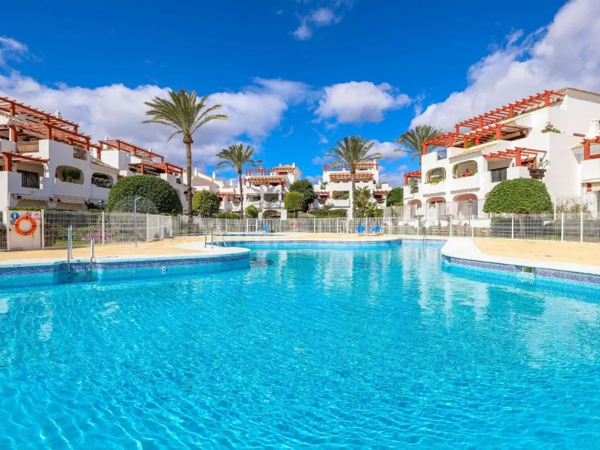 EXCEPTIONAL GARDEN APARTMENT IN RESIDENCIAL NORAY SAN PEDRO BEACH  JUST 100M FROM THE BEACHFRONT PROMENADE