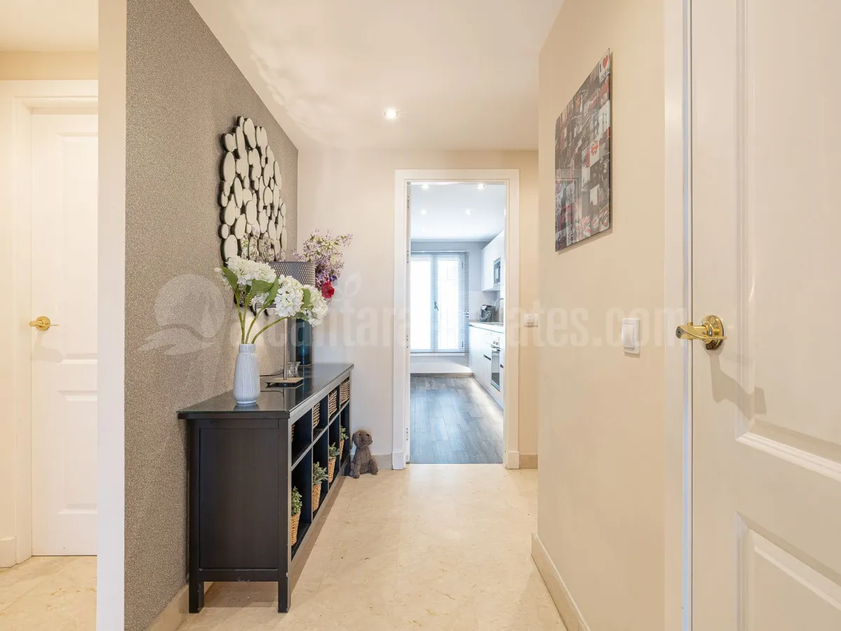 EXCEPTIONAL GARDEN APARTMENT IN RESIDENCIAL NORAY SAN PEDRO BEACH  JUST 100M FROM THE BEACHFRONT PROMENADE