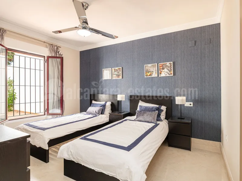 EXCEPTIONAL GARDEN APARTMENT IN RESIDENCIAL NORAY SAN PEDRO BEACH  JUST 100M FROM THE BEACHFRONT PROMENADE