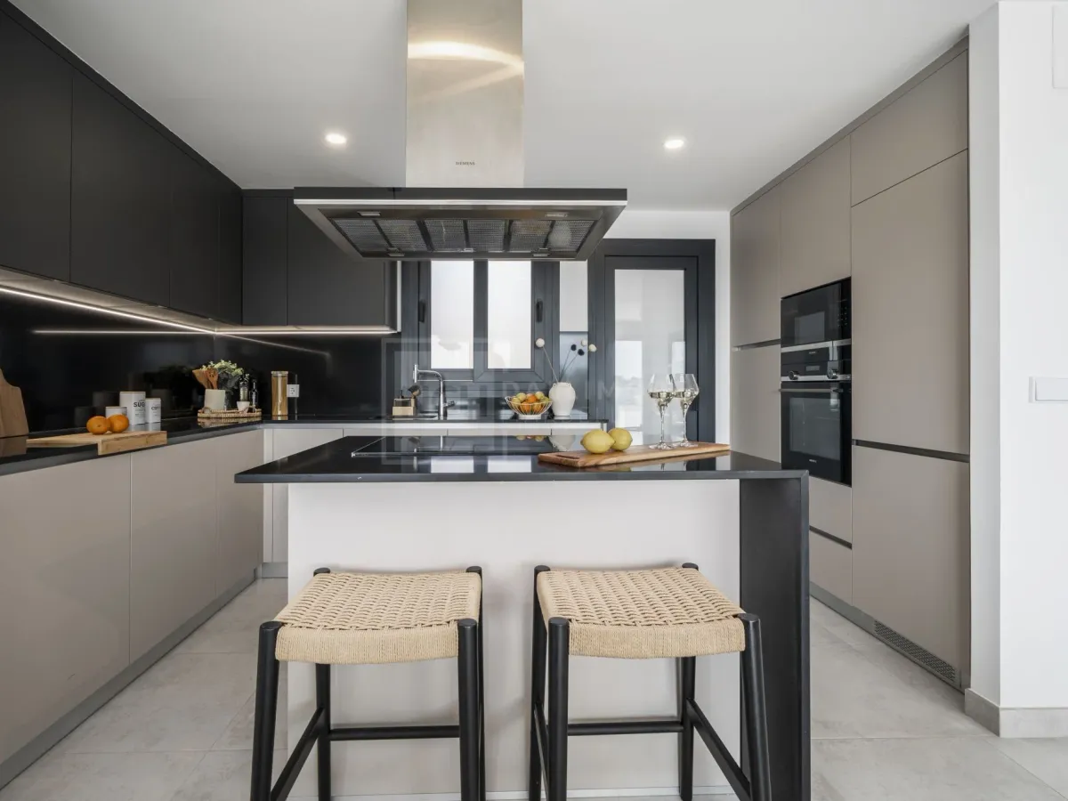 BRAND-NEW PENTHOUSE WITH PANORAMIC VIEWS LOCATED IN ATALAYA