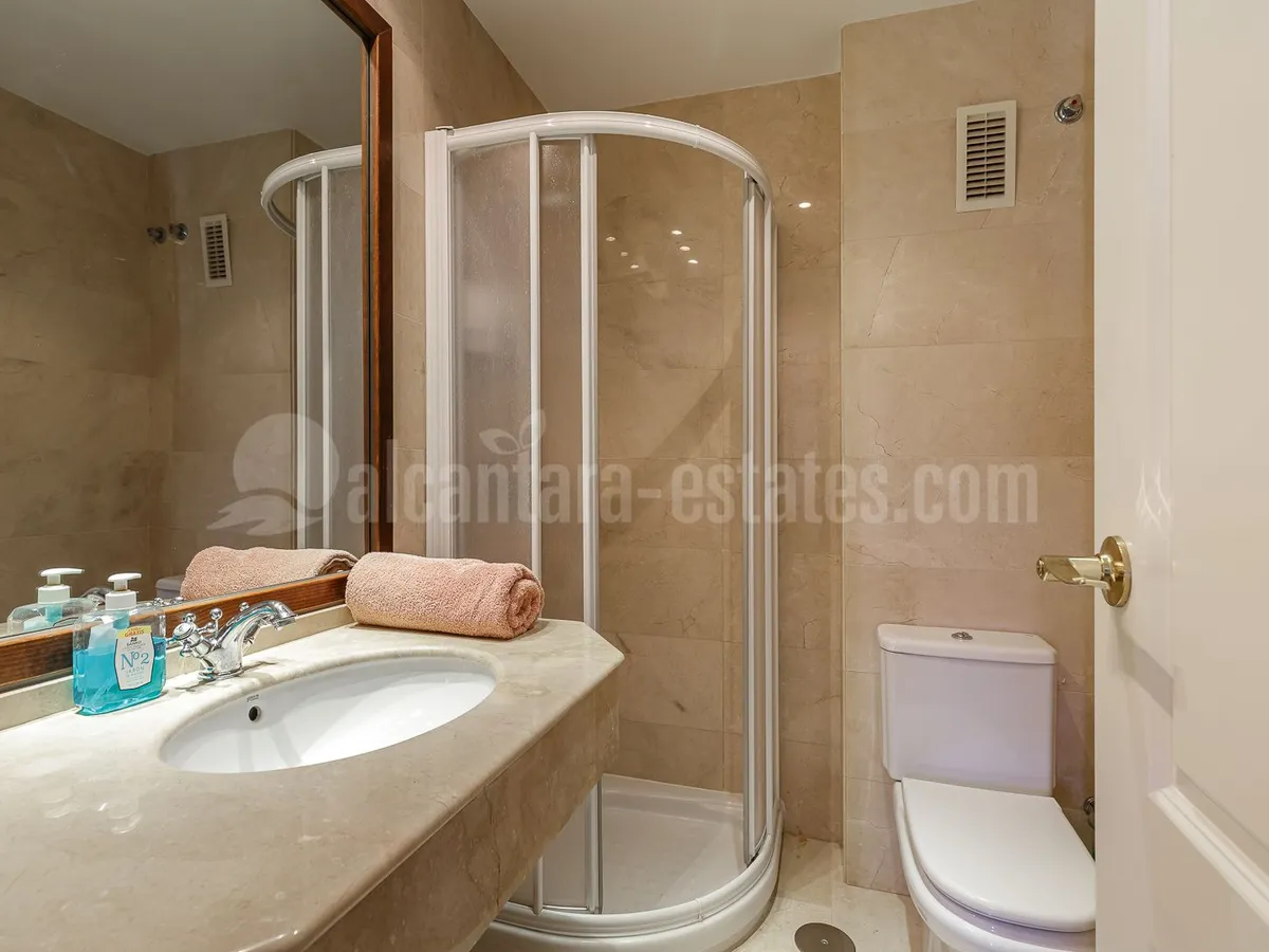 Three bedroom apartment for sale in La Gavia, San Pedro Beach