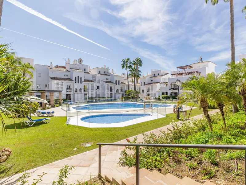 Three bedroom apartment for sale in La Gavia, San Pedro Beach