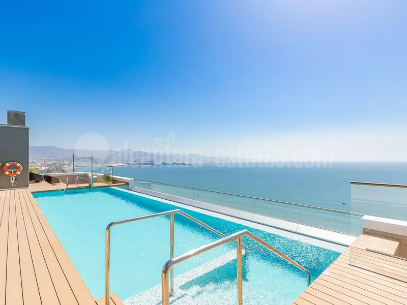Apartment with incredible views for sale in Malaga Towers