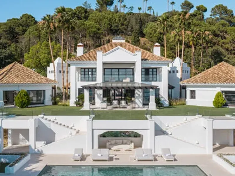 Villa Shiro: Truly Breath-taking Modern Mansion with Wow-Factor in High-End La Zagaleta, Benahavis