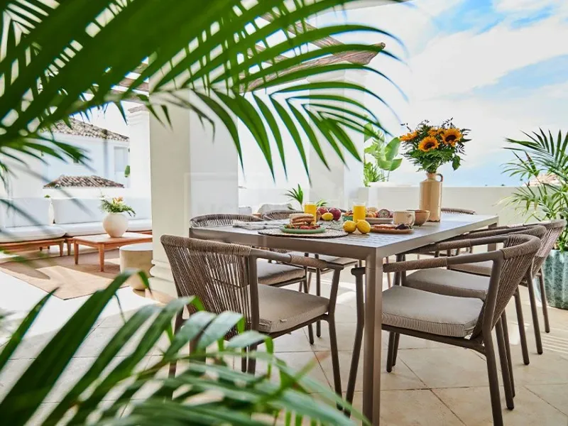 2-BEDROOM FULLY FURNISHED PENTHOUSE IN NUEVA ANDALUCIA