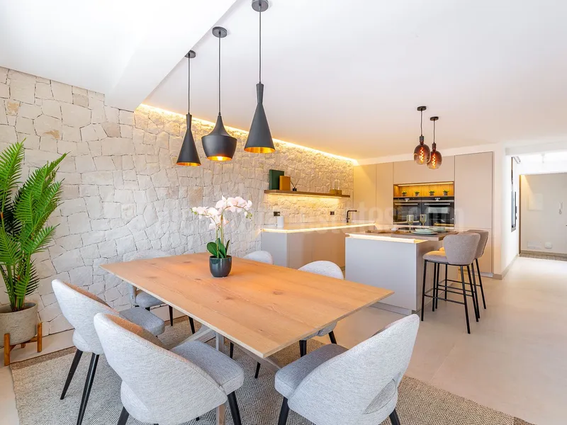 Fully renovated penthouse apartment with fantastic sea views in centre of San Pedro de Alcantara