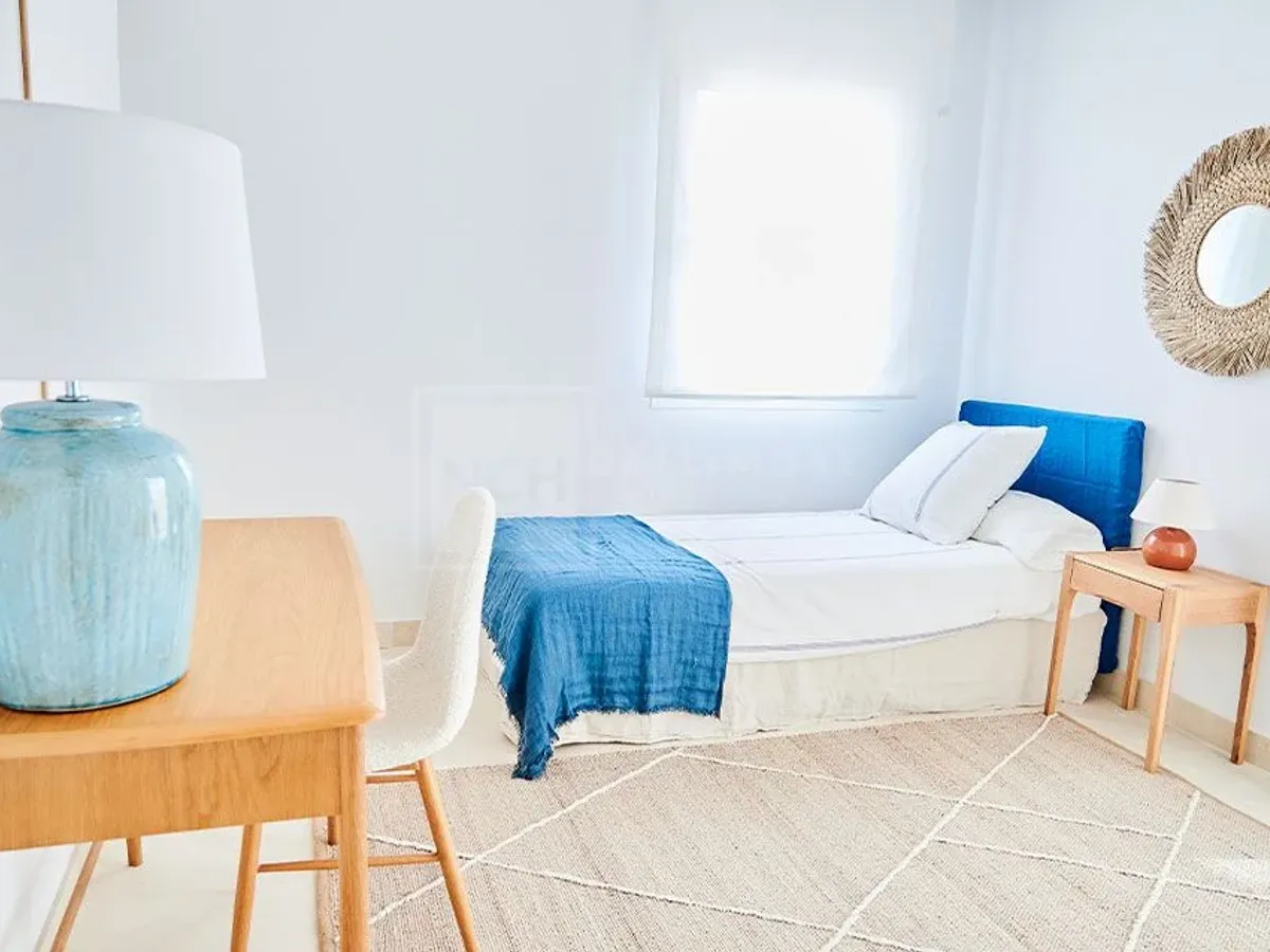 2-BEDROOM FULLY FURNISHED PENTHOUSE IN NUEVA ANDALUCIA