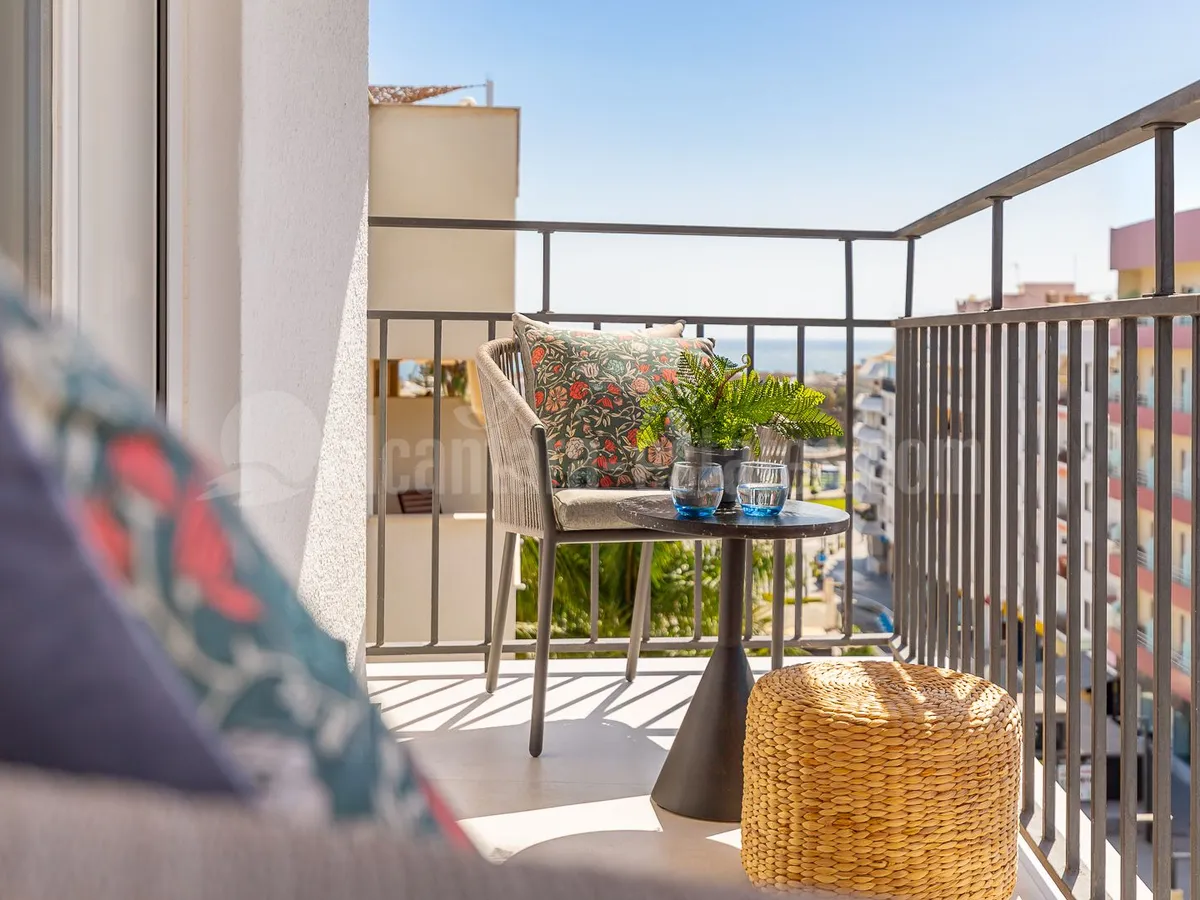 Fully renovated penthouse apartment with fantastic sea views in centre of San Pedro de Alcantara