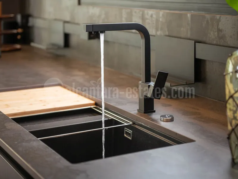 LUXURY CONTEMPORARY VILLA FOR SALE IN URB. LA PERA, NEAR PUERTO BANUS