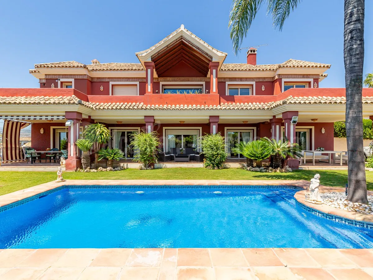 Villa for sale in Balcon de San Pedro