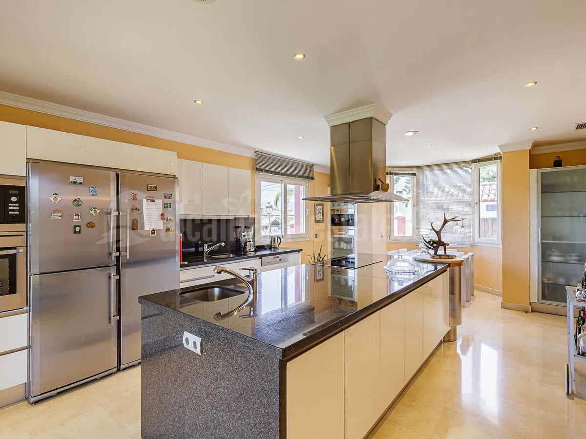 Villa for sale in Balcon de San Pedro