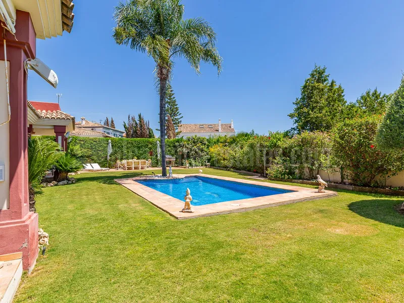 Villa for sale in Balcon de San Pedro