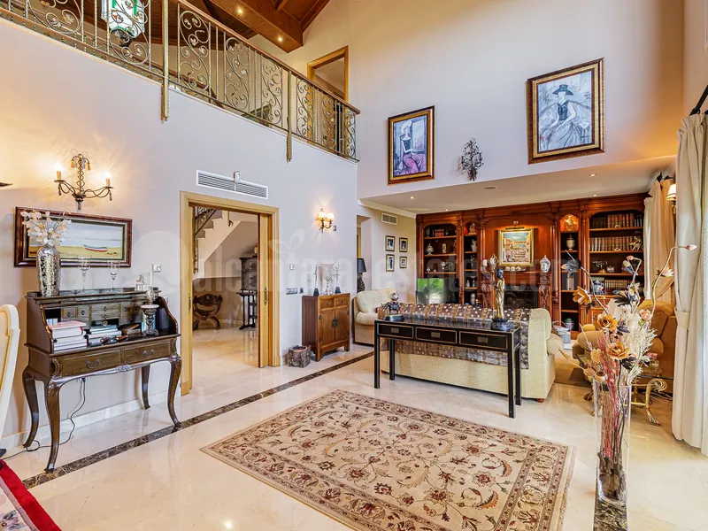 Villa for sale in Balcon de San Pedro