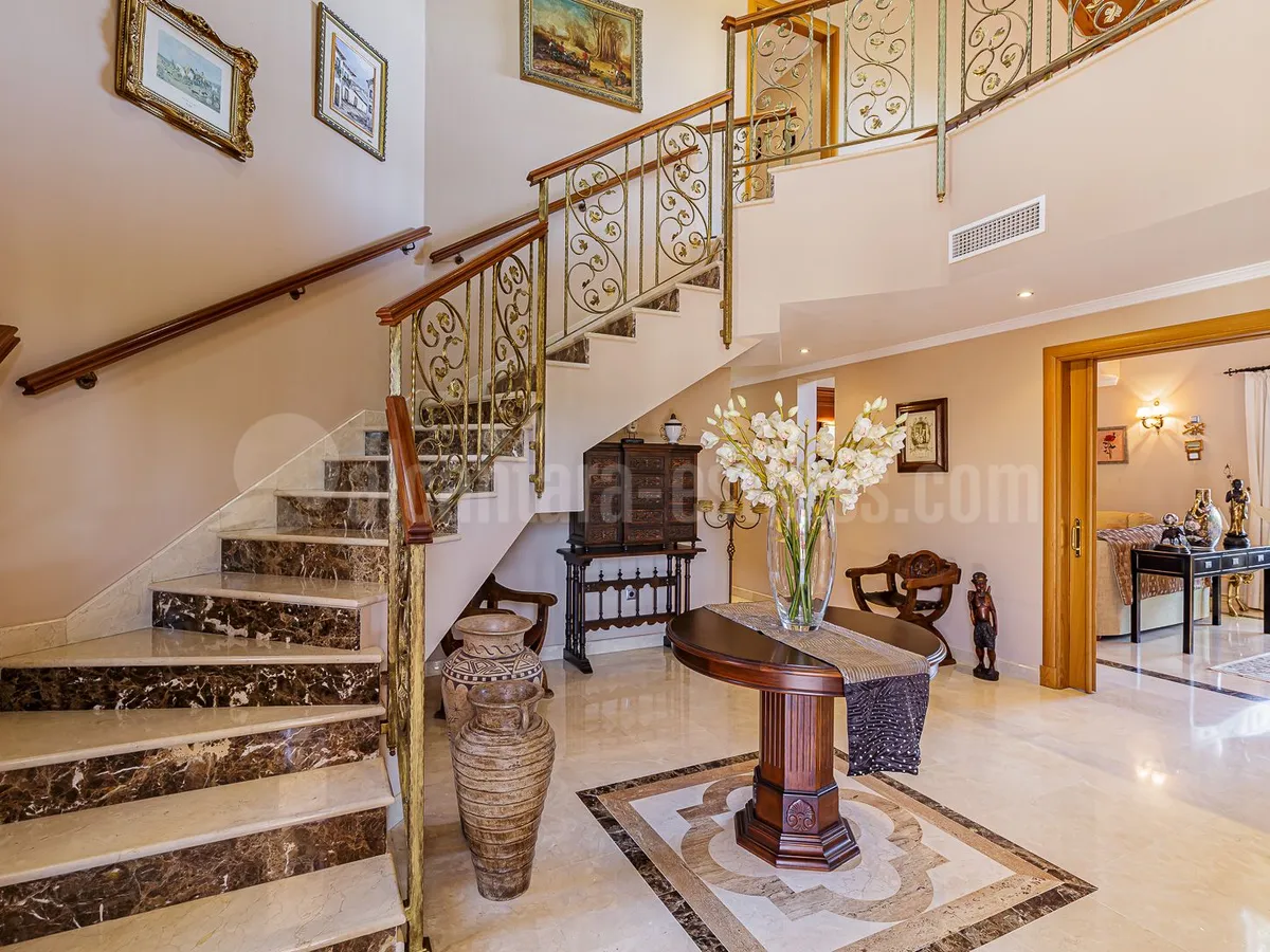 Villa for sale in Balcon de San Pedro