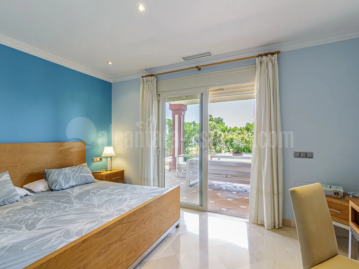 Villa for sale in Balcon de San Pedro