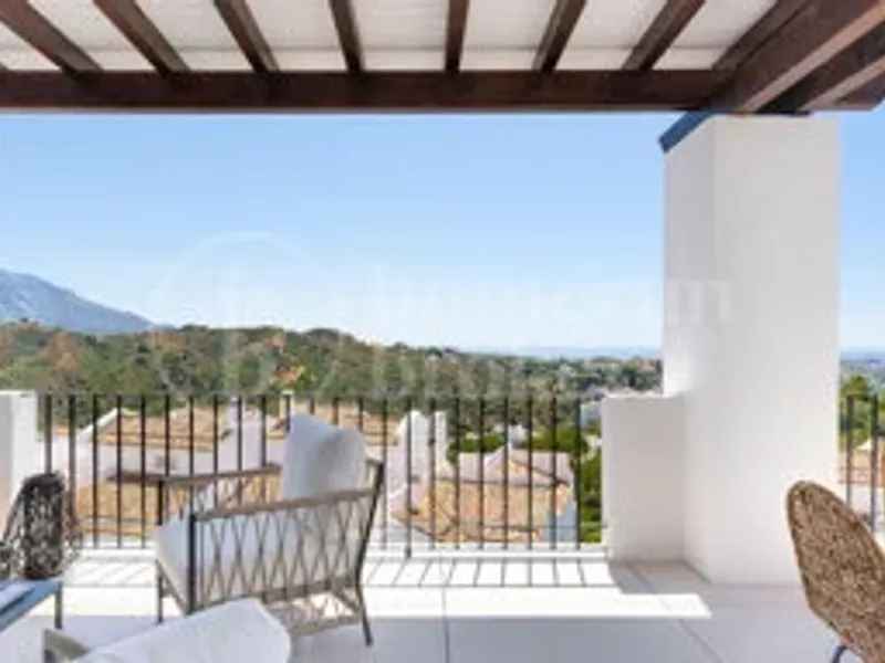 Maison Blanc - Recently Renovated Penthouse in La Quinta