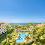 3-BEDROOM PENTHOUSE WITH SEA VIEWS IN PINOS DE NAGUELES 4