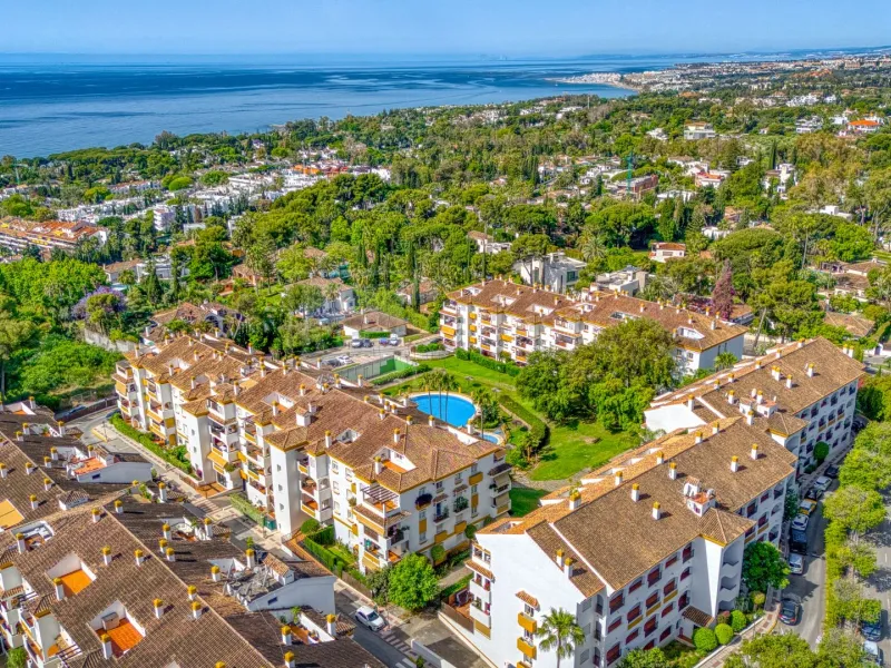 3-BEDROOM PENTHOUSE WITH SEA VIEWS IN PINOS DE NAGUELES