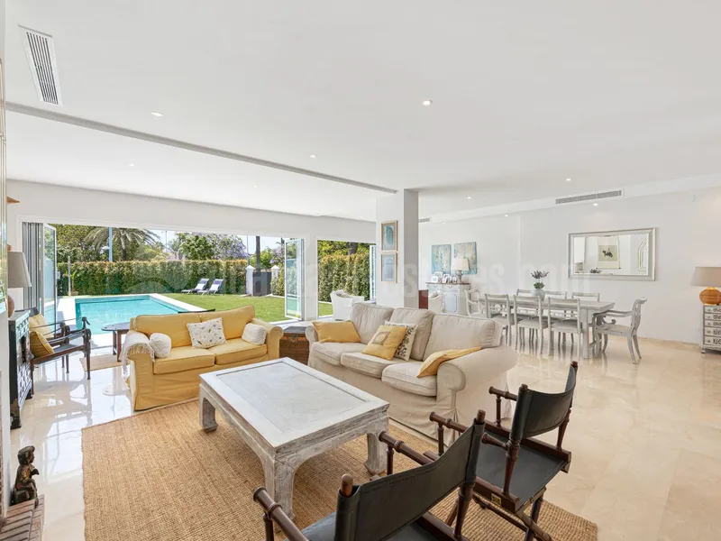 Semi-detached villa for sale on San Pedro Beach